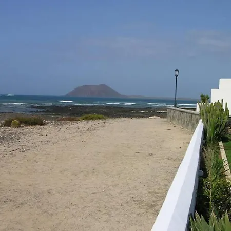 Villa Maluhia Beachfront-exterior Jacuzzi Sea View *