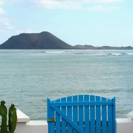 Maluhia Beachfront-exterior Jacuzzi Sea View Corralejo