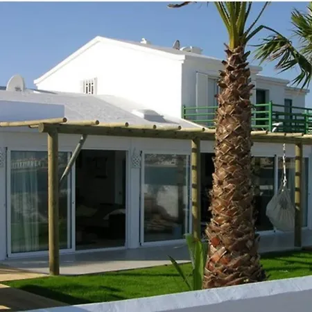 Maluhia Beachfront-exterior Jacuzzi Sea View Corralejo